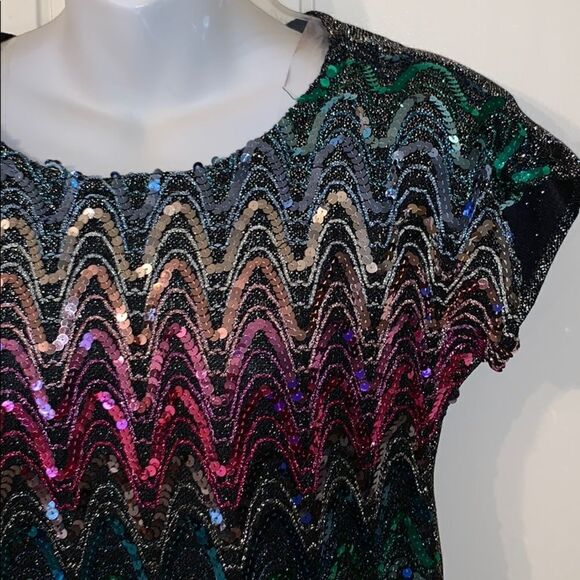 Fantastic VTG 80s multi colored sequined top - Picture 2 of 6